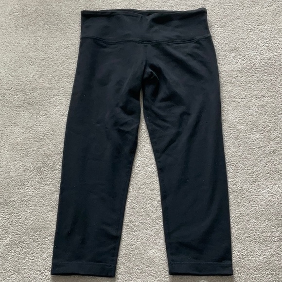 Lululemon capri pant size 6 black - Picture 1 of 6